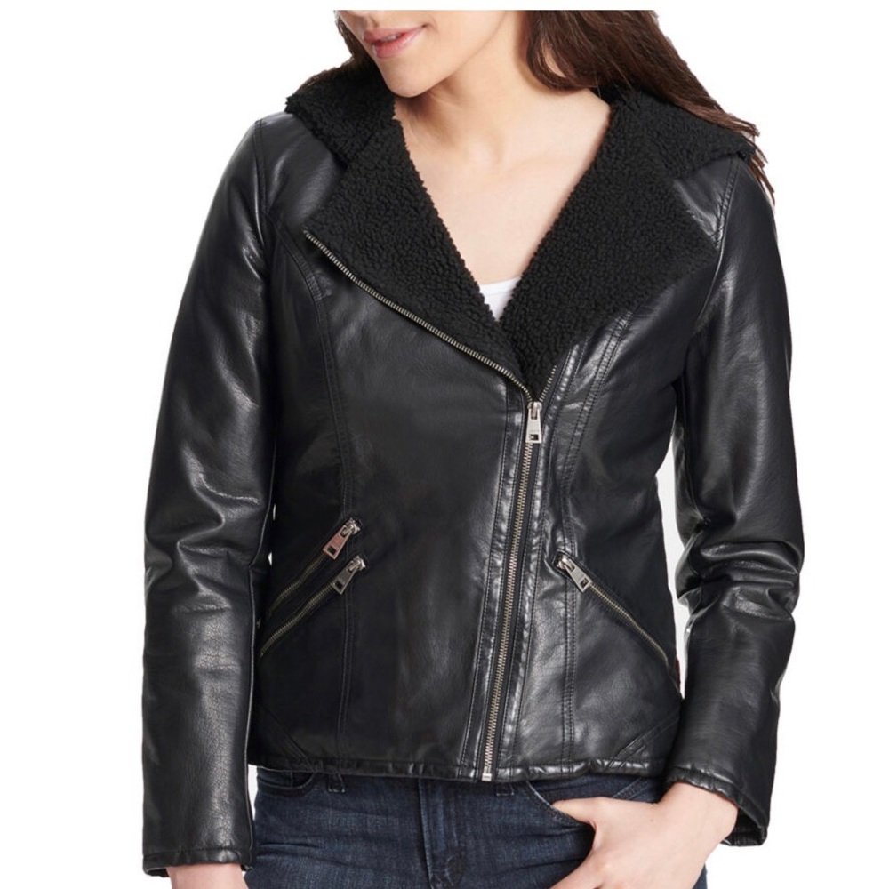 🖤❤️NWT ! Levi’s coat🖤❤️